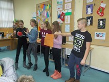 Grupa prezentuje swoją pracę