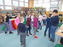 Dzieci w trakcie zajęć warsztatowych