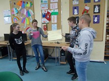 Dzieci podczas prezentacji rekam