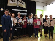 10-lecie filli w Nacławiu Biblioteki Publicznej Miasta i Gminy Polanów, wręczenie nagród czytelnikom