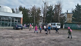 Zabawy przed obserwatorium