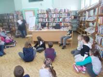 Dzieci podczas zabawy na Filii nr 11