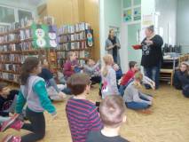 Dzieci podczas zabawy na Filii nr 11