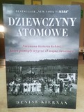 NA ZDJĘCIU KSIĄŻKA