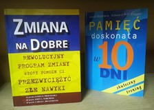 NA ZDJĘCIU KSIĄŻKI