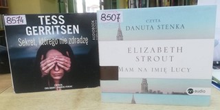 na zdjęciu audiobooki