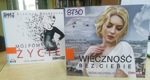 na zdjęciu audiobooki