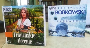 na zdjęciu audiobooki
