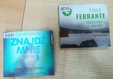 na zdjęciu audiobooki
