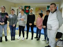 Grupa podczas śpiewania