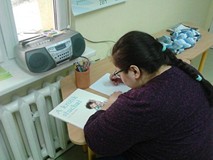 Uczestnicy zajęć pracują