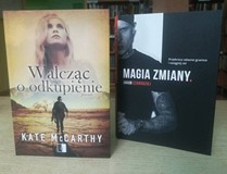 NA ZDJĘCIU KSIĄŻKI