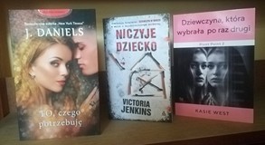NA ZDJĘCIU KSIĄŻKI
