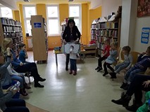 Prezentacja KSIĄŻKI Z DZIURĄ