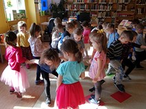 Zabawy integracyjne w grupie