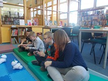 Dzieci programują roboty