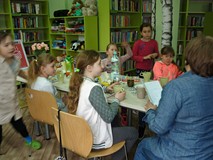 Uczestniczki DKK podczas burzliwej dyskusji o książce