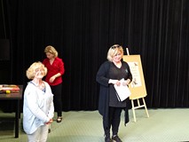 Na pierwszym planie od lewej: Bożena Kaczmarek, Elżbieta Malczewska-Giemza, na drugim planie Sylwia 