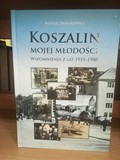 na zdjęciu książka