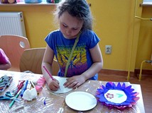 ARTYŚCI PODCZAS TWORZENIA...