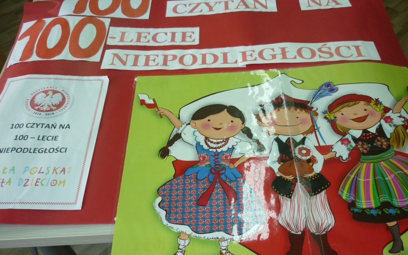 Plakat promujący akcję 100 czytań na stulecie niepodległości