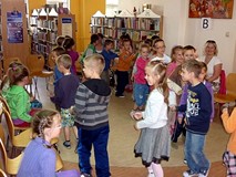 Goście z pomarańczowego autobusu