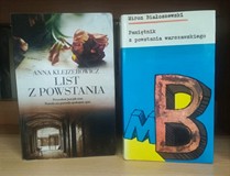 na zdjęciu książki