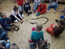 Układamy drzewo z kasztanów