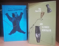 na zdjęciu książki