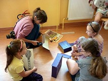 Oswajanie sztuki - walizka dla przyjaciela