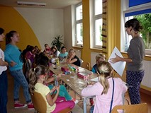 Oswajanie sztuki - kolorowa zabawa zmysłami