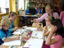 Oswajanie sztuki - kolorowa zabawa zmysłami