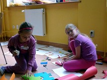 Oswajanie sztuki - kolorowa zabawa zmysłami