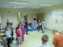 Dzieci podczas zajęć