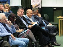 Publiczność zgromadzona na spotkaniu z Eugeniuszem Żuberem.