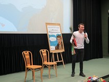 Aktor ze Studia Artystycznego im. Ziembińskich