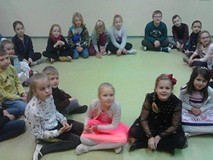 Dzieci podczas zajęć