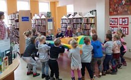 Usypianie ZNAJDKA na chuście