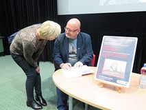 Prośba o autograf