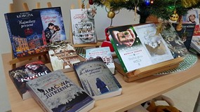 Świąteczna wystawka książek