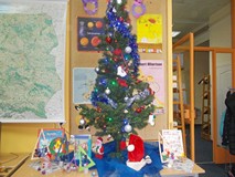 Ozdoby świąteczne i prace dzieci