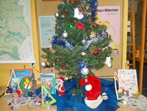 Ozdoby świąteczne i prace dzieci