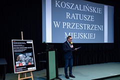 Dyrektor wita gości