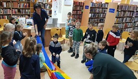 Zabawa z chustą animacyjną