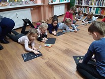 Zimowe pejzaże w Dolinie Muminków okiem dzieci