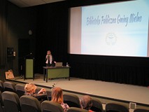 Prezentacja Biblioteki Publicznej Gminy Mielno w czasie powiatowej konferencji 