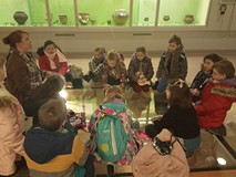 dzieci w Muzeum