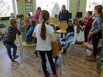 Grupa podczas zabawy integracyjnej