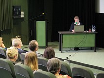 Instruktorka biblioteczna Małgorzata Zychowicz przedstawia wyniki bibliotek osiągnięte w roku 2019