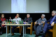 Dyskusja nad książką o Zygmuncie Wujku